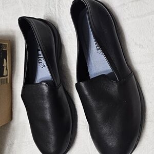 Classic Black Womens Slip Resistant Shoes (Brand New)